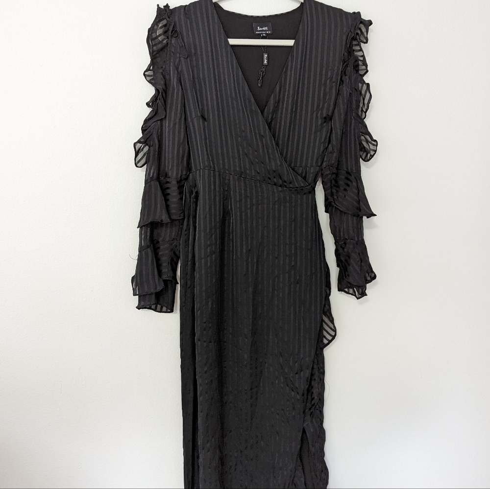 Midi ruffle dress.
